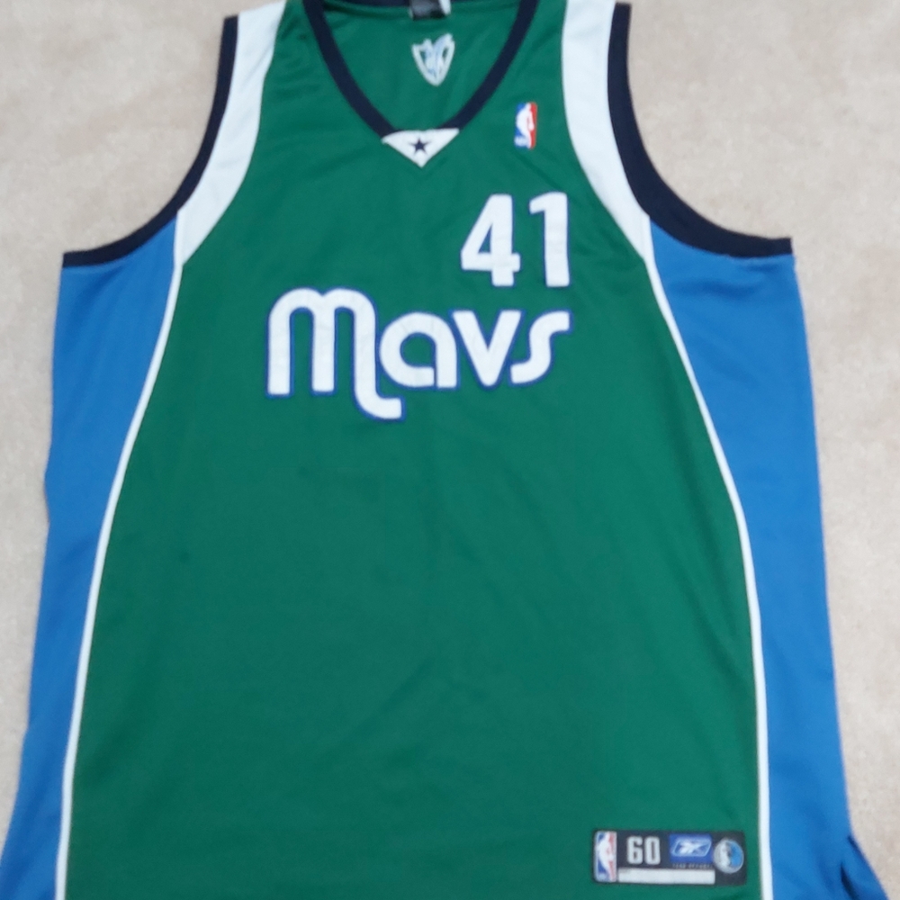 Dallas Mavericks jersey